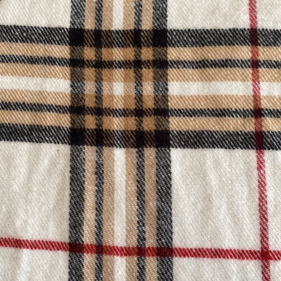 Tartan plaid viscose cashmere scarf designed in Italy fringe - Picture 6 of 7